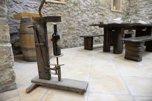 thumbnail: Tasting room