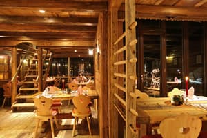 thumbnail: Restaurant