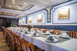 thumbnail: Restaurant