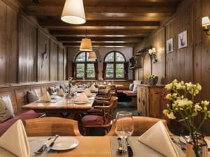 thumbnail: Restaurant