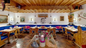 thumbnail: Outdoor dining