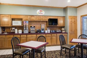 thumbnail: Breakfast area