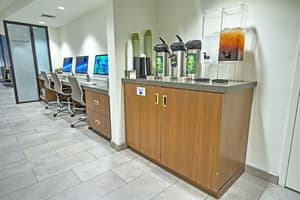 thumbnail: Business center