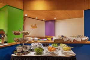 thumbnail: Breakfast area