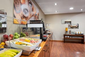 thumbnail: Breakfast area
