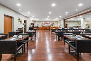 thumbnail: Breakfast area