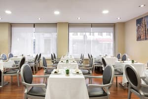 thumbnail: Restaurant
