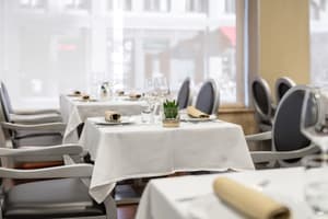 thumbnail: Restaurant
