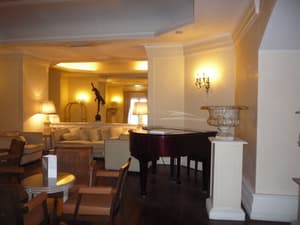 thumbnail: Lounge