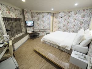 thumbnail: Room