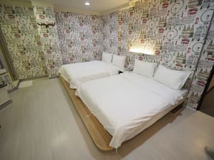 thumbnail: Room