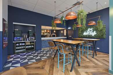 On-Site,Bar/Lounge