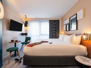 thumbnail: Room