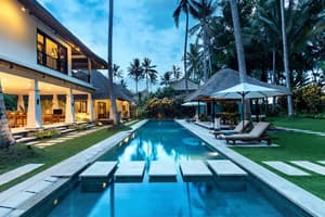 thumbnail: Outdoor pool