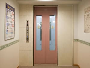 thumbnail: Elevator