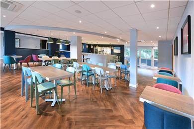 Dining,Dining Area,Restaurant,On-Site