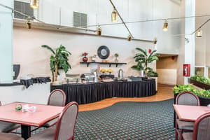 thumbnail: Breakfast area