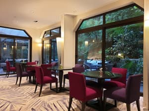 thumbnail: Restaurant