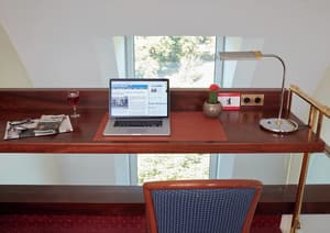 thumbnail: Reception