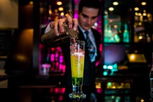 thumbnail: Bar (on property)