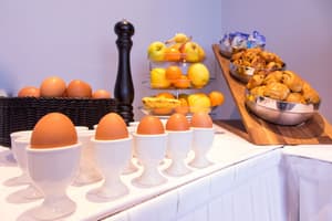 thumbnail: Breakfast area