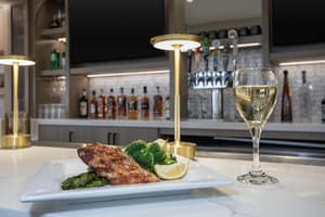 thumbnail: Restaurant