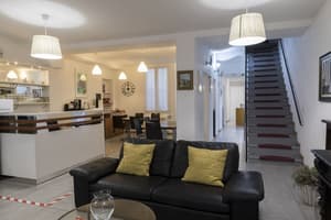 thumbnail: Living area