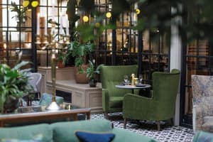 thumbnail: Restaurant