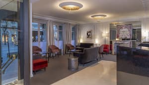 thumbnail: Lobby sitting area