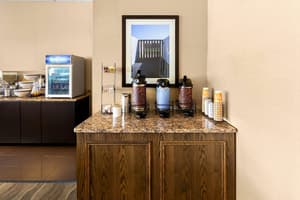 thumbnail: Breakfast area