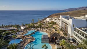 thumbnail: Outdoor pool