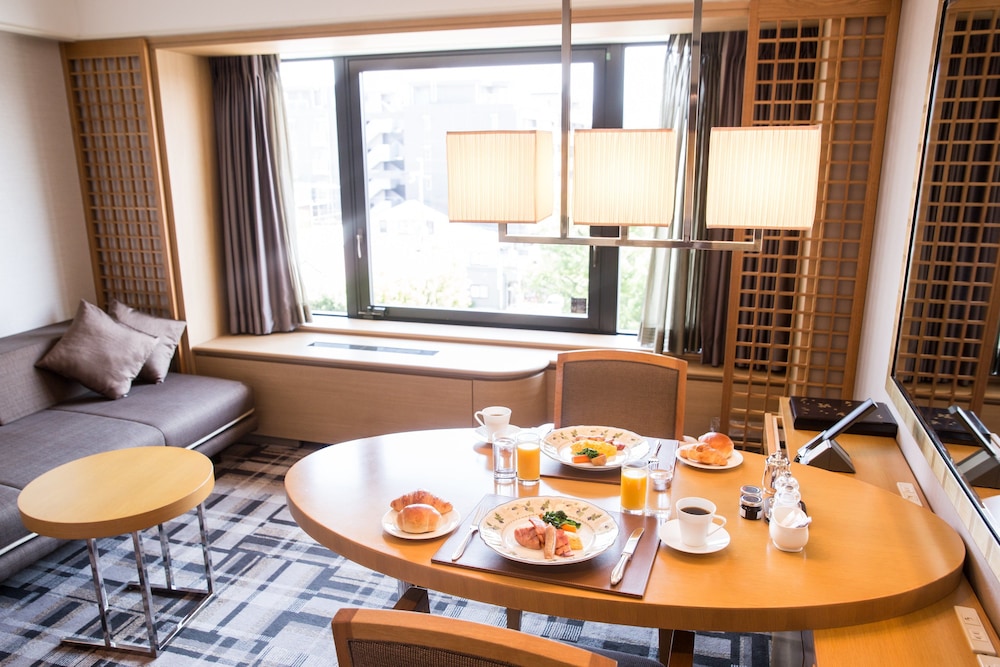 Room service - dining