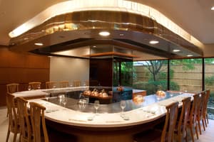 thumbnail: Restaurant