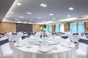 thumbnail: Banquet hall