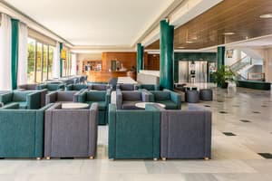 thumbnail: Lobby sitting area