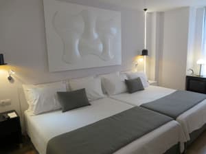 thumbnail: Interior entrance