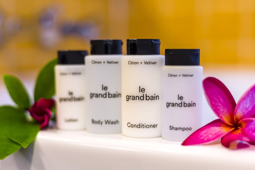 Bathroom amenities