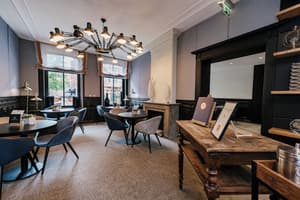 thumbnail: Bar (on property)
