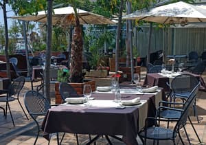 thumbnail: Outdoor dining