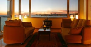 thumbnail: Lounge
