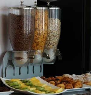 thumbnail: Breakfast area