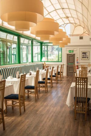thumbnail: Restaurant