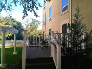 thumbnail: Exterior