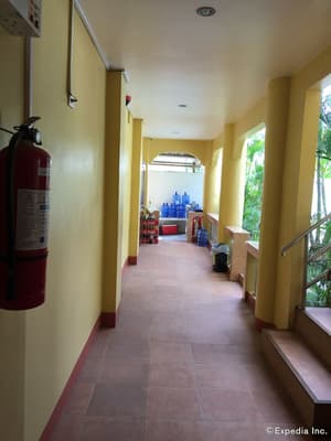 thumbnail: Hallway