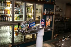 thumbnail: Bar (on property)