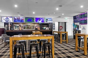 thumbnail: Sports bar
