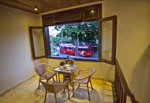 thumbnail: Breakfast area