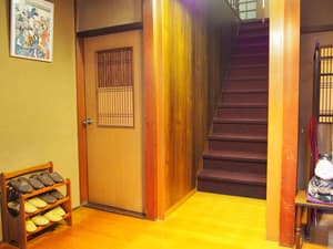 thumbnail: Interior entrance