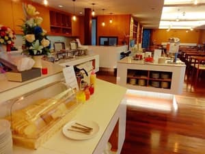 thumbnail: Restaurant