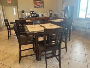 thumbnail: Dining